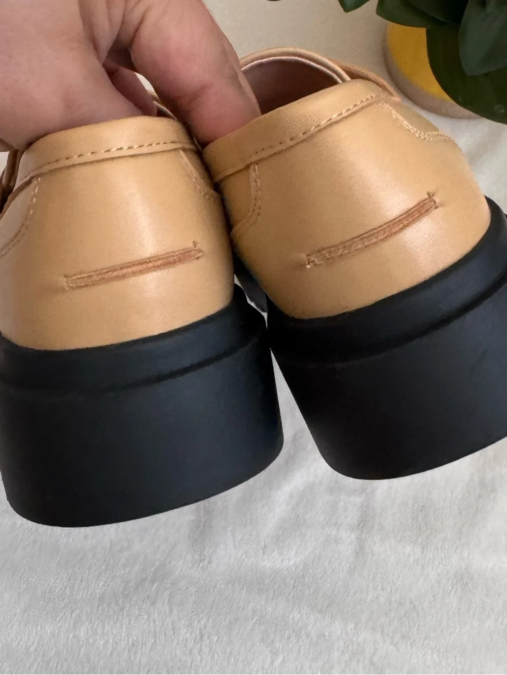 Weekend Academy Girls Lug Sole Loafers, Size 3
